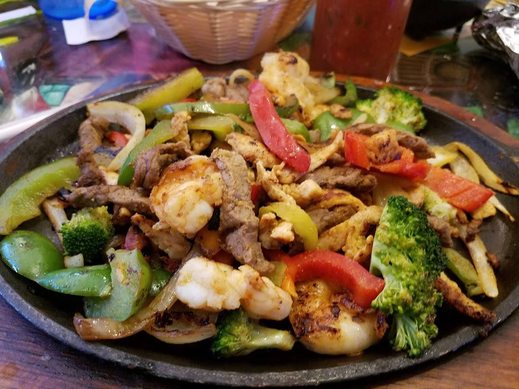 Tlaquepaque Mexican Restaurant | restaurant | 3090 Maple Ave, Zanesville, OH 43701, USA | 7404536465 OR +1 740-453-6465