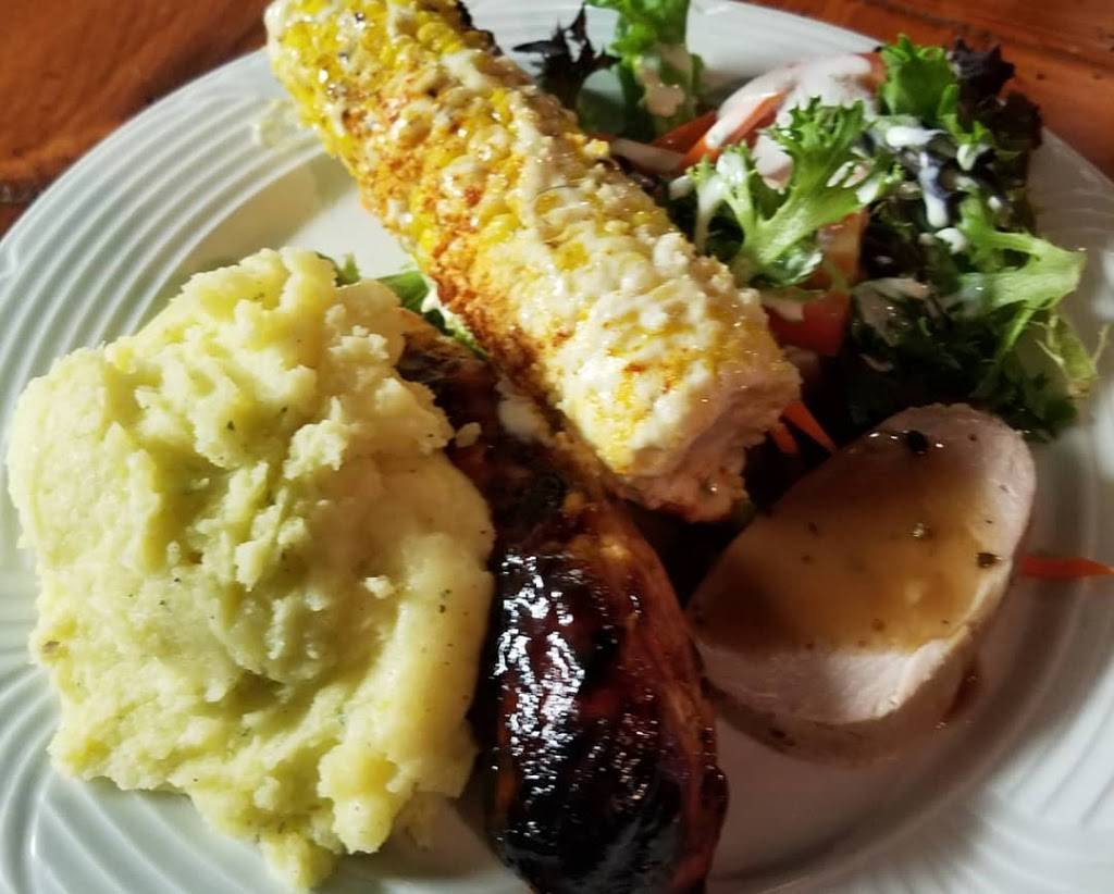 Tasting Room | restaurant | 2833-2895 N County Line Rd, De Soto, IL 62924, USA | 6189569910 OR +1 618-956-9910