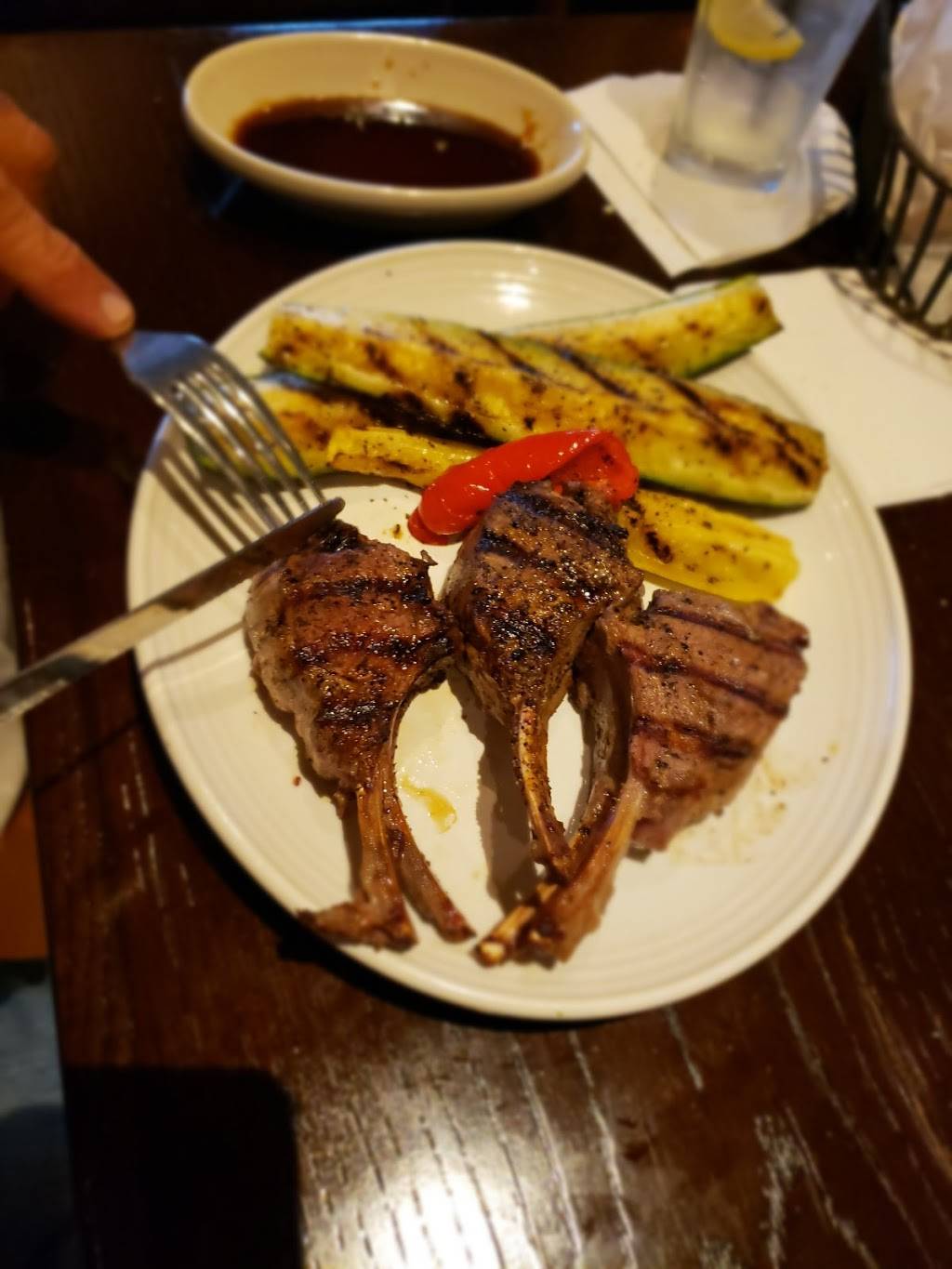 Carrabbas Italian Grill | restaurant | 8406 Blanding Blvd, Orange Park, FL 32073, USA | 9047772225 OR +1 904-777-2225