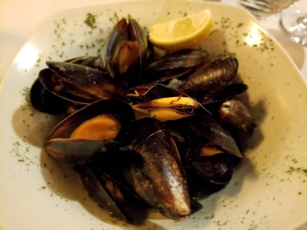 Chippewa Inn | restaurant | 9702 Co Rd B, Hayward, WI 54843, USA | 7154623648 OR +1 715-462-3648