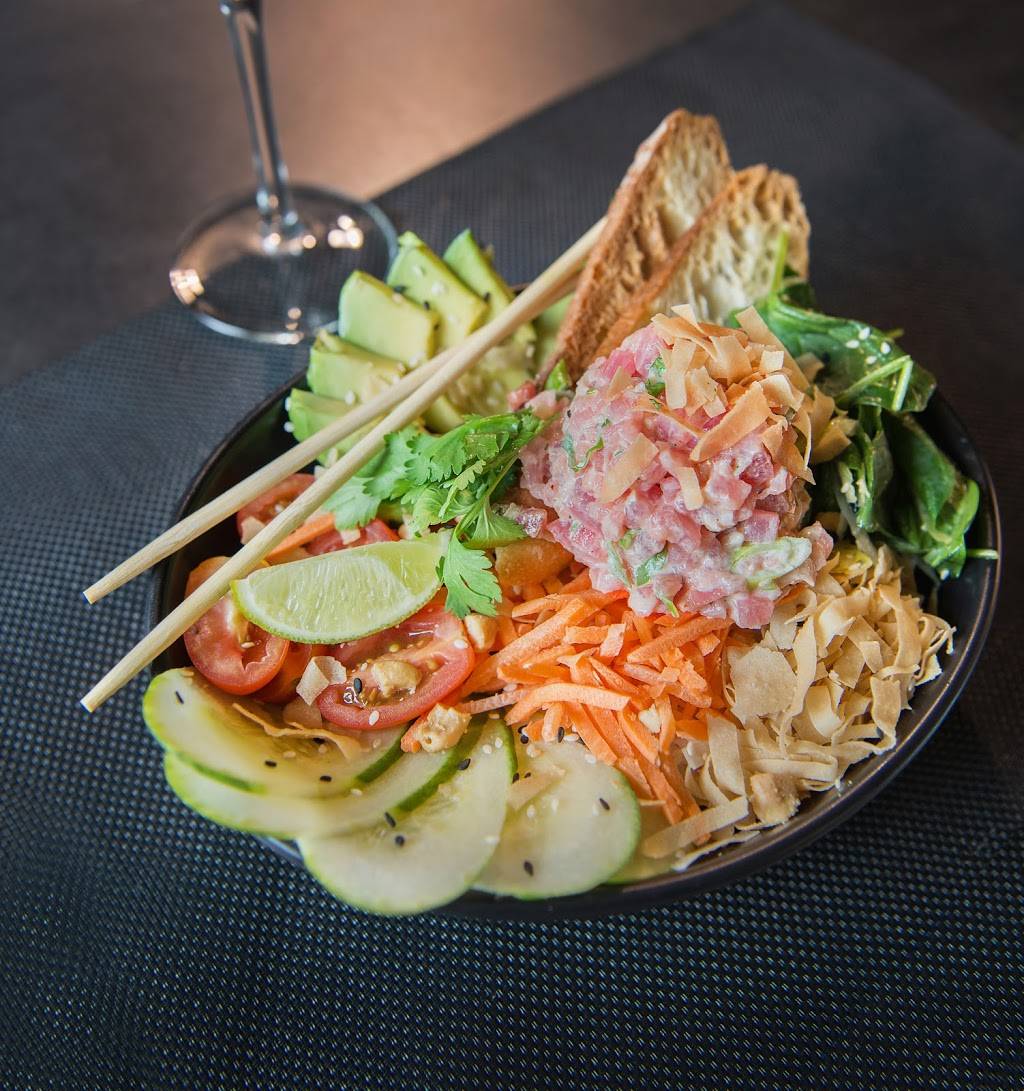 SHAKER Cuisine & Mixologie | restaurant | 76 A Route du Président-Kennedy, Lévis, QC G6V 6C9, Canada | 4188388882 OR +1 418-838-8882