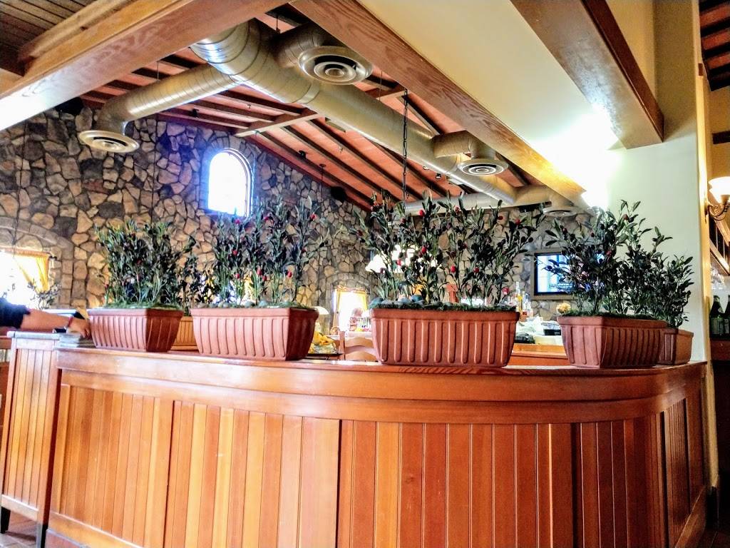 Olive Garden Italian Restaurant | meal takeaway | 561 Arena Hub Plaza, Wilkes-Barre, PA 18702, USA | 5708259125 OR +1 570-825-9125