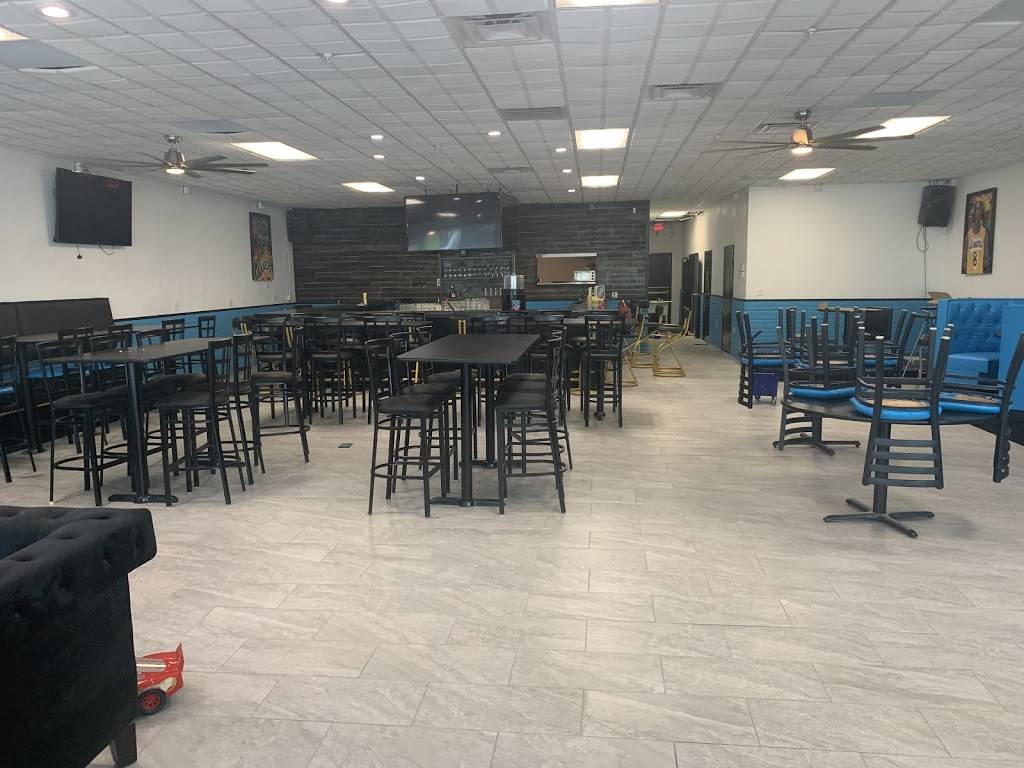 Hip Hop Crab - Seafood and Bar | restaurant | 4924 E Busch Blvd, Tampa, FL 33617, USA | 8132847500 OR +1 813-284-7500