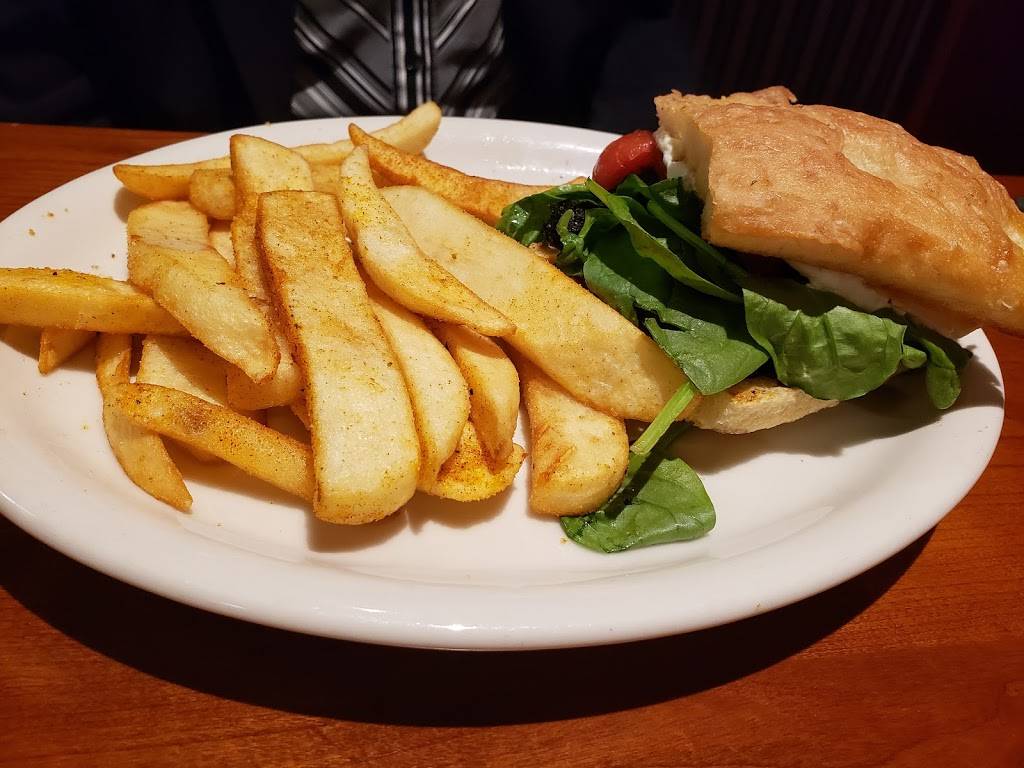 Red Hawk Bar & Grill | restaurant | 316 S State St, Ann Arbor, MI 48104, USA | 7349944004 OR +1 734-994-4004