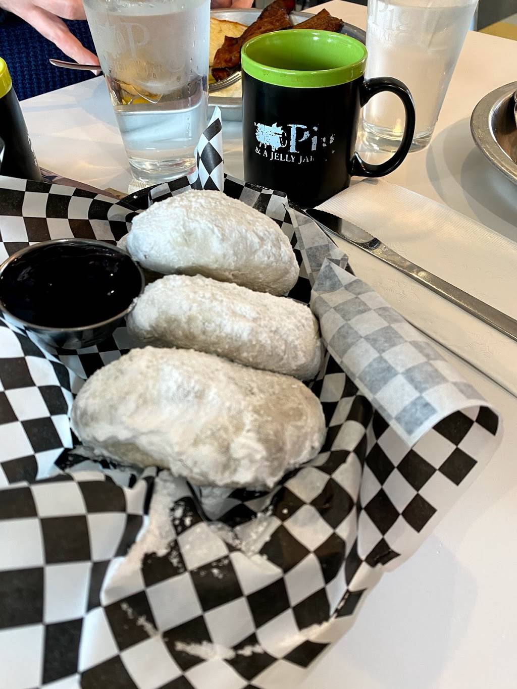 Pig & a Jelly Jar Holladay | restaurant | Pig & A Jelly Jar, 1968 E Murray Holladay Rd, Holladay, UT 84117, USA | 3856955148 OR +1 385-695-5148