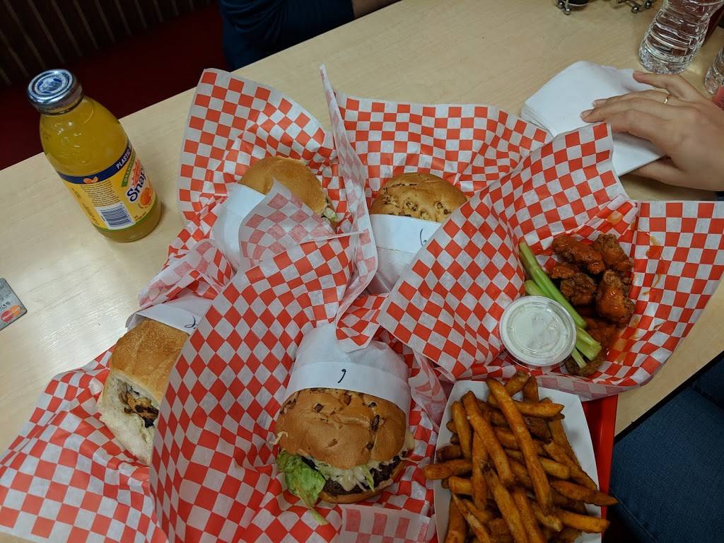 25 Burgers & Pizza | restaurant | 4 Easton Ave, New Brunswick, NJ 08901, USA | 7323529579 OR +1 732-352-9579