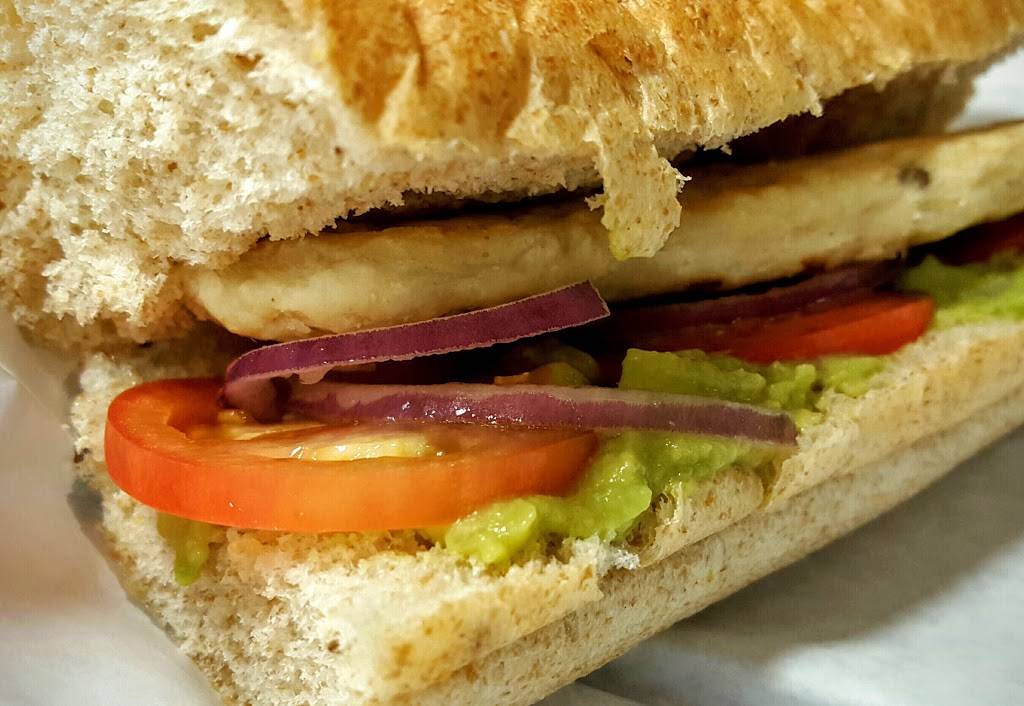 Subway Restaurants | restaurant | Nicholls Rd & Long Island Expy Space #5, Holtsville, NY 11742, USA | 6316541462 OR +1 631-654-1462