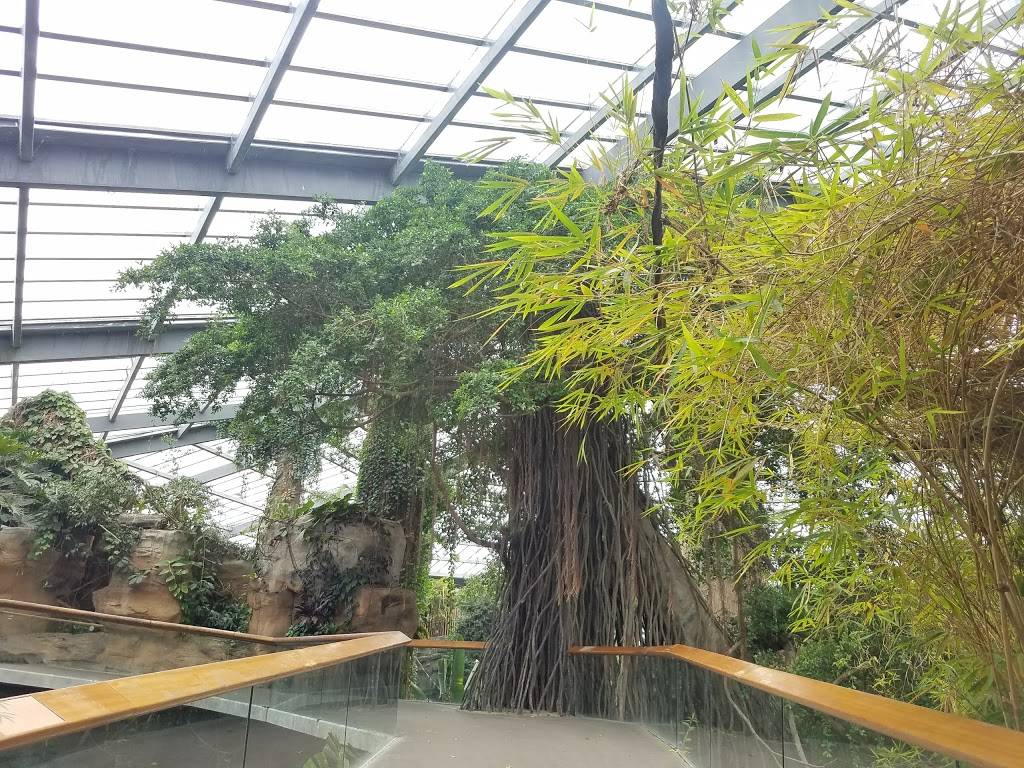 Omaha Steaks® Grill & Patio | restaurant | 3701 S 10th St, Omaha, NE 68107, USA | 4027338400 OR +1 402-733-8400