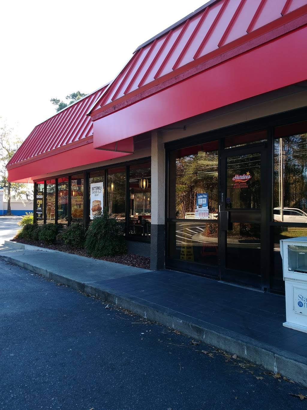 Hardees | restaurant | 1970 S 17th St, Wilmington, NC 28401, USA | 9107633446 OR +1 910-763-3446
