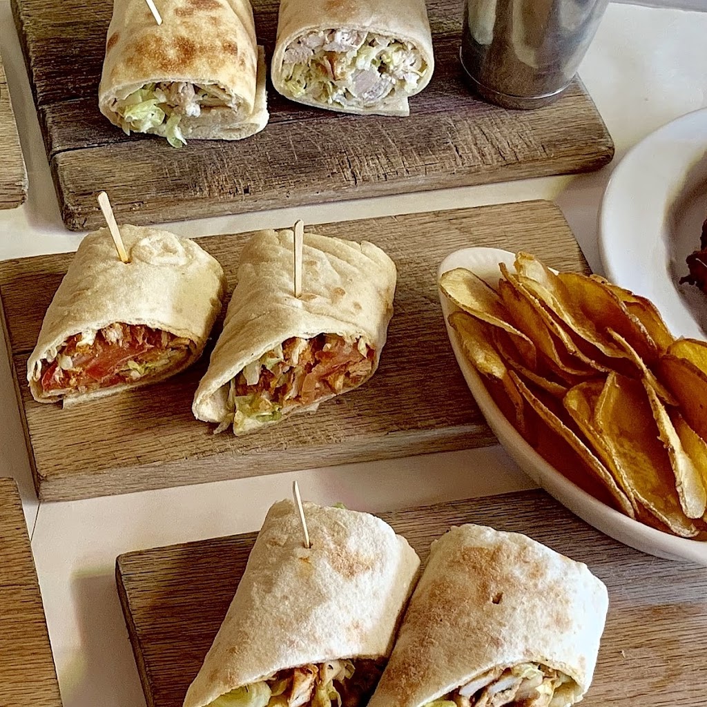 Hollywood Wraps | restaurant | 1505 Aviation Blvd, Redondo Beach, CA 90278, USA | 4242824513 OR +1 424-282-4513