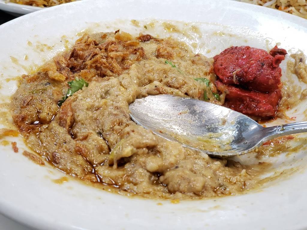 Hyderabad House | restaurant | 2225 W Devon Ave, Chicago, IL 60659, USA | 7733811230 OR +1 773-381-1230