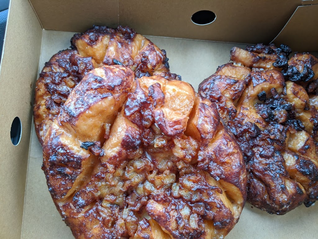 Big Dog Donuts and Deli | restaurant | 1136 US-101, Florence, OR 97439, USA | 5419978630 OR +1 541-997-8630