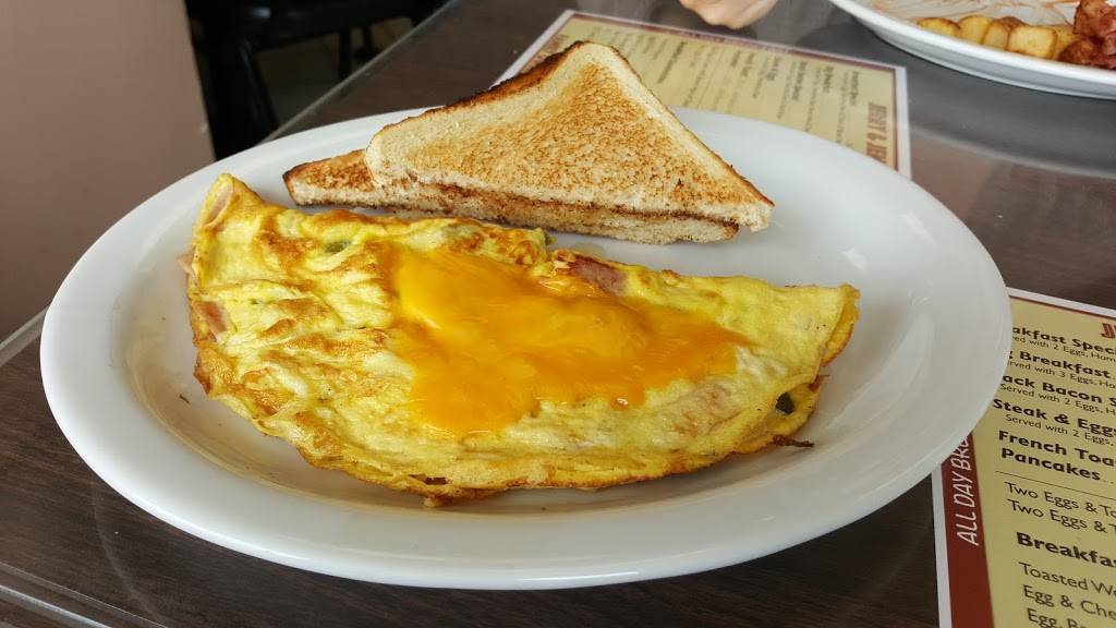 Jerry and Jennys Diner | restaurant | 11256 Tecumseh Rd E, Windsor, ON N8R 1A8, Canada | 5197351313 OR +1 519-735-1313