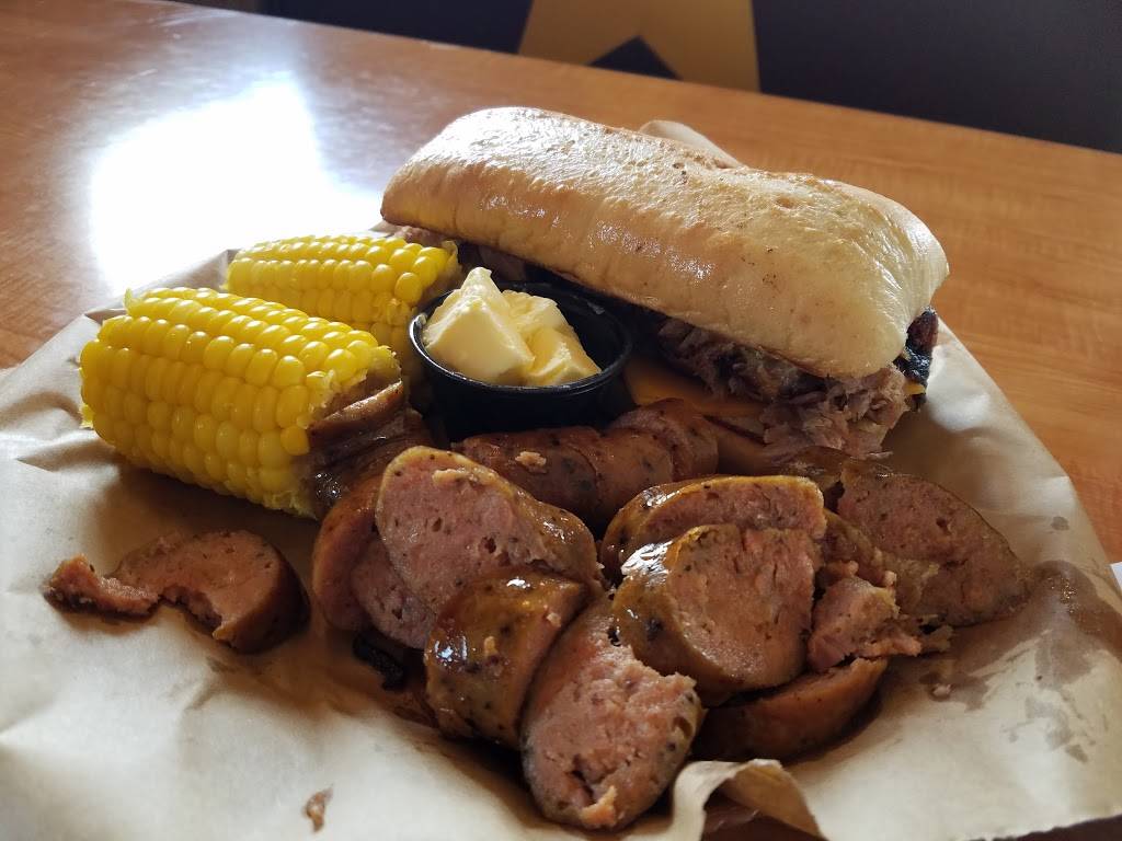 Dickeys Barbecue Pit | restaurant | 2540 Granite Ln, Lebanon, MO 65536, USA | 4175324227 OR +1 417-532-4227