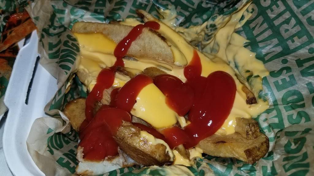 Wingstop | restaurant | 12614 Merrick Blvd, Queens, NY 11434, USA | 3155099464 OR +1 315-509-9464