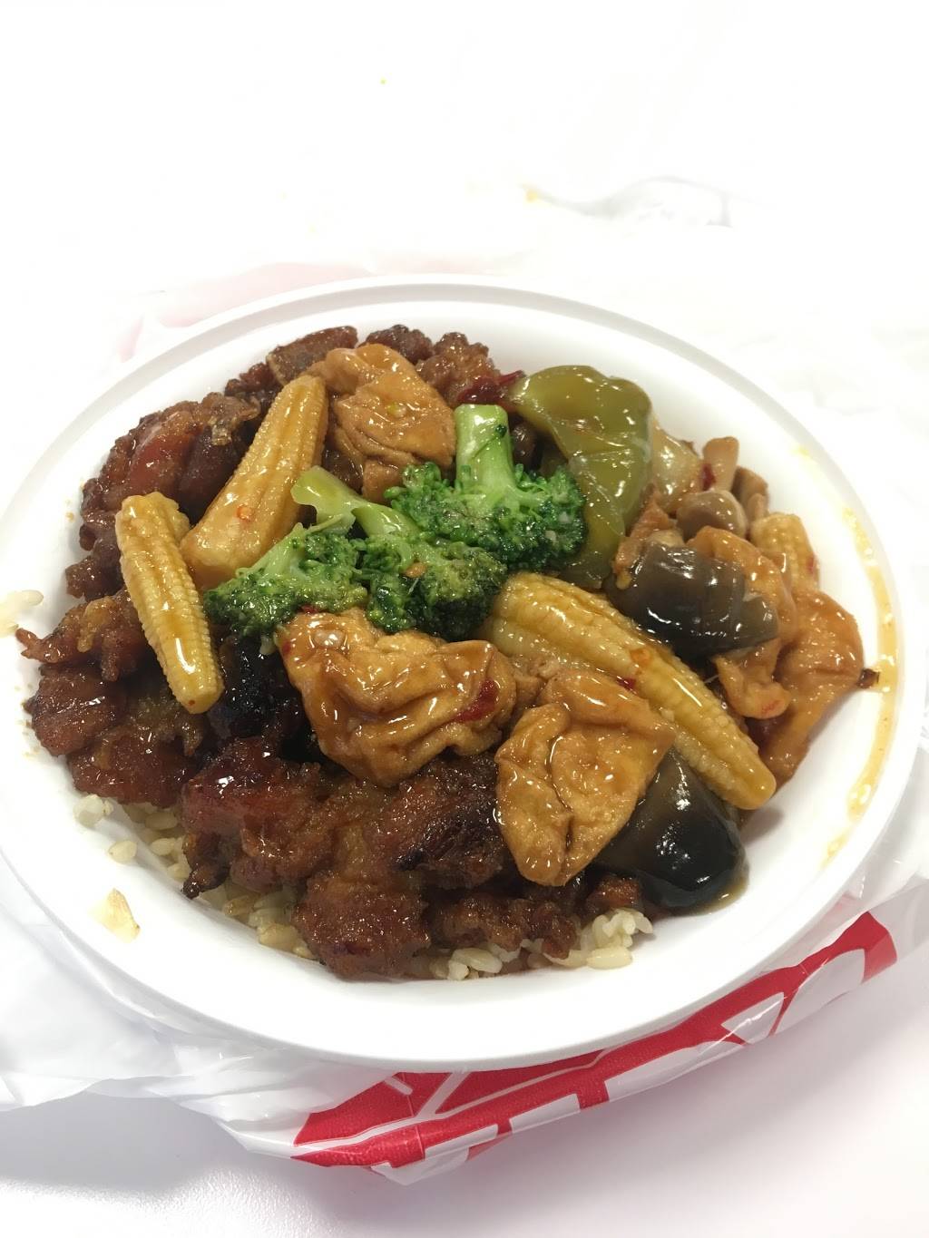 Yips | restaurant | 16 Beaver St, New York, NY 10004, USA | 2124809010 OR +1 212-480-9010