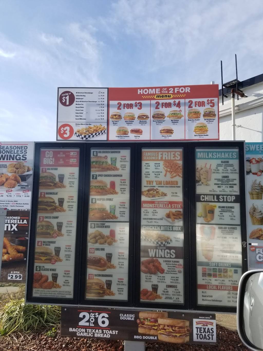 Rallys | restaurant | 756 Highway 131 East, Clarksville, IN 47129, USA | 8122845151 OR +1 812-284-5151