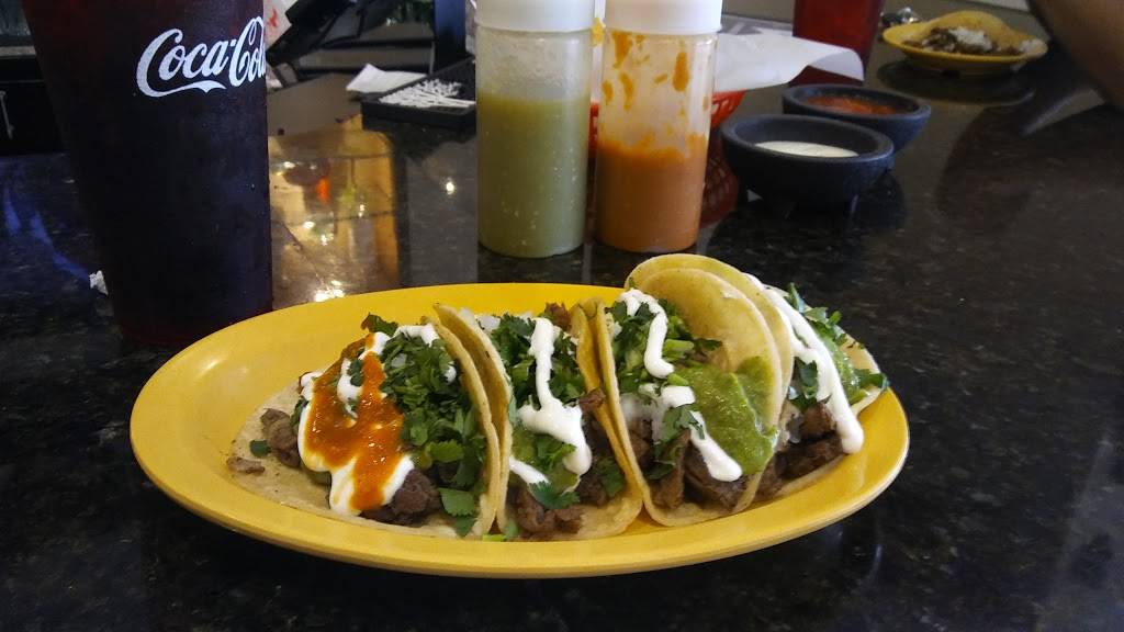 El Mundo De Las Delicias | restaurant | 20 N Sycamore St, Petersburg, VA 23803, USA | 8048359624 OR +1 804-835-9624