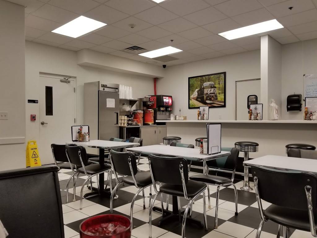 Tracks End Restaurant | restaurant | 3435 Amnicola Hwy, Chattanooga, TN 37406, USA | 4233218010 OR +1 423-321-8010