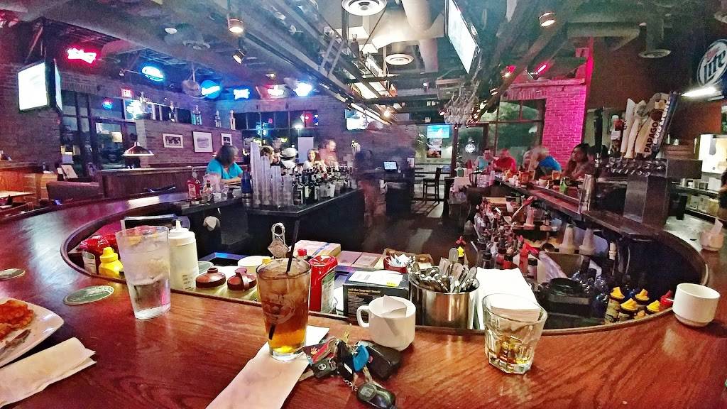 Augies Sports Grill | night club | 15605 W Roosevelt St # 100, Goodyear, AZ 85338, USA | 6239320001 OR +1 623-932-0001