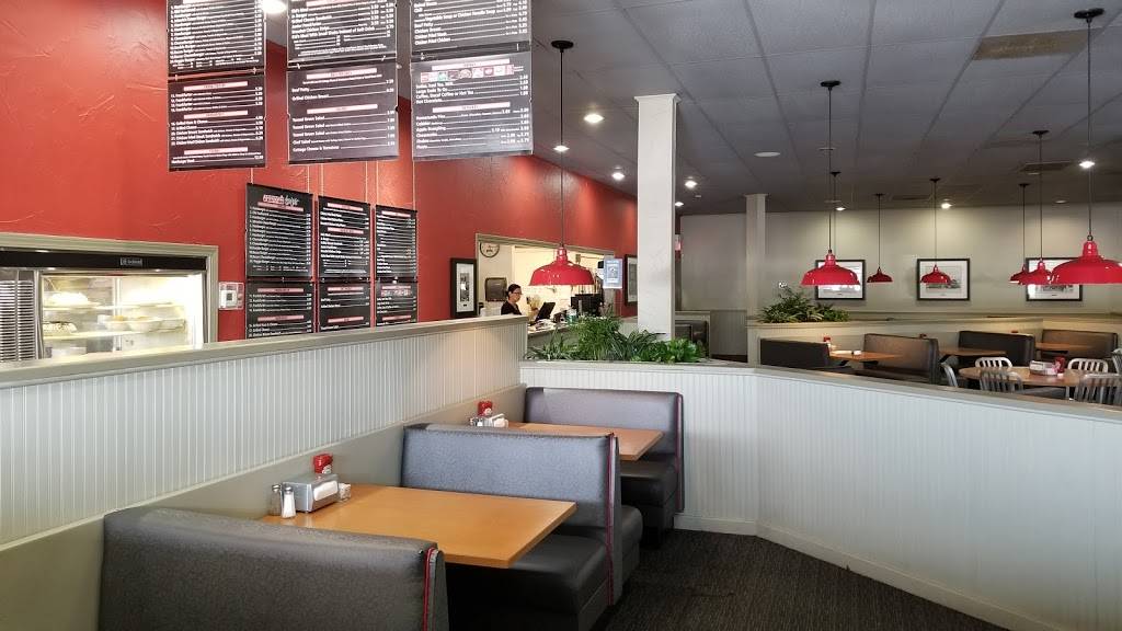 Johnnies Charcoal Broiler | restaurant | 2652 W Britton Rd, Oklahoma City, OK 73120, USA | 4057512565 OR +1 405-751-2565