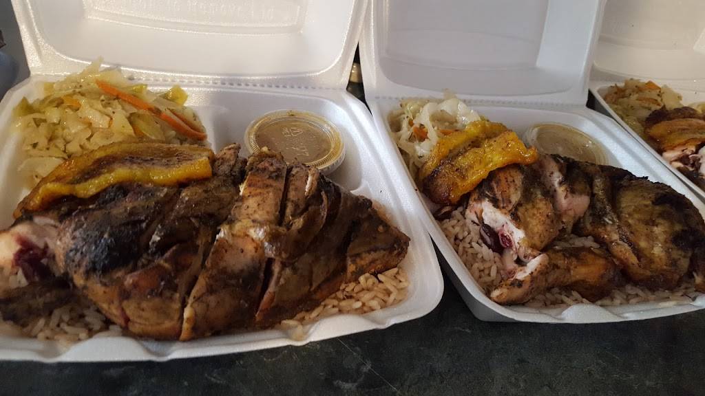 Petrenas Jamaican Grill LLC | restaurant | 247 Tar Heel Rd, Tar Heel, NC 28392, USA | 9108623088 OR +1 910-862-3088