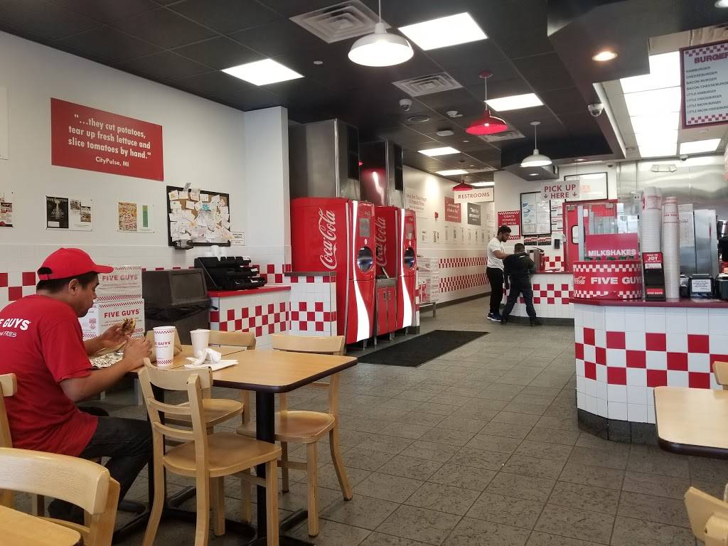 Five Guys | meal takeaway | 265 N Broadway, Hicksville, NY 11801, USA | 5168228022 OR +1 516-822-8022