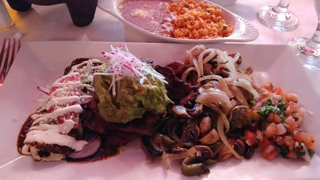 La Chinita Poblana | restaurant | 61 Main St, Irvington, NY 10533, USA | 9142319398 OR +1 914-231-9398