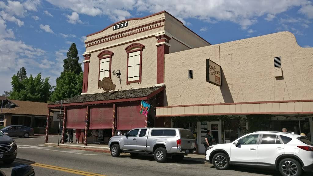 Mariposa Take N Bake Pizza | restaurant | 5081 CA-140 C, Mariposa, CA 95338, USA | 2097422345 OR +1 209-742-2345