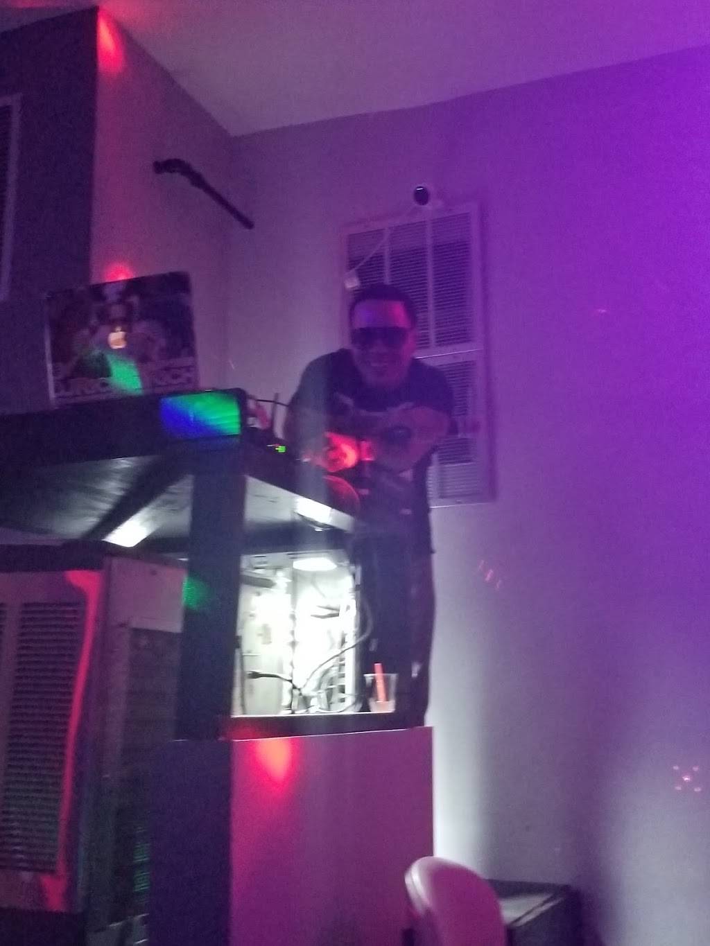 Lorraines Bar & Grill | restaurant | 1410 Unionport Rd, Bronx, NY 10462, USA | 7186756462 OR +1 718-675-6462