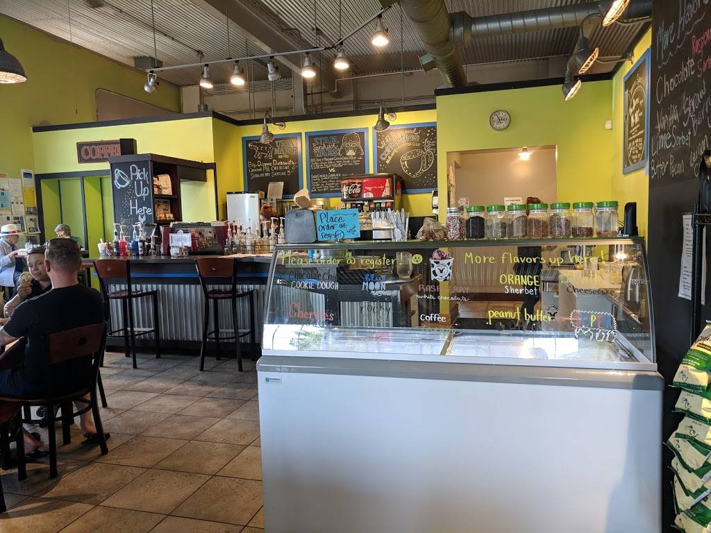 Ursa Major Bistro & Coffee Shop | restaurant | 245 S Benzie Blvd, Beulah, MI 49617, USA | 2313834250 OR +1 231-383-4250