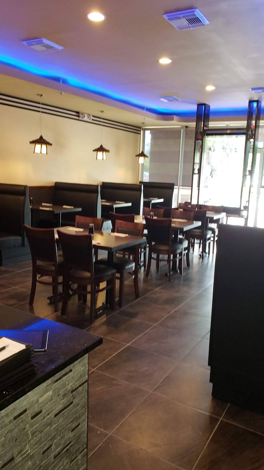 Tokyo Hibachi & Sushi | restaurant | 7550 Mission Hills Dr #306, Naples, FL 34119, USA | 2393000961 OR +1 239-300-0961