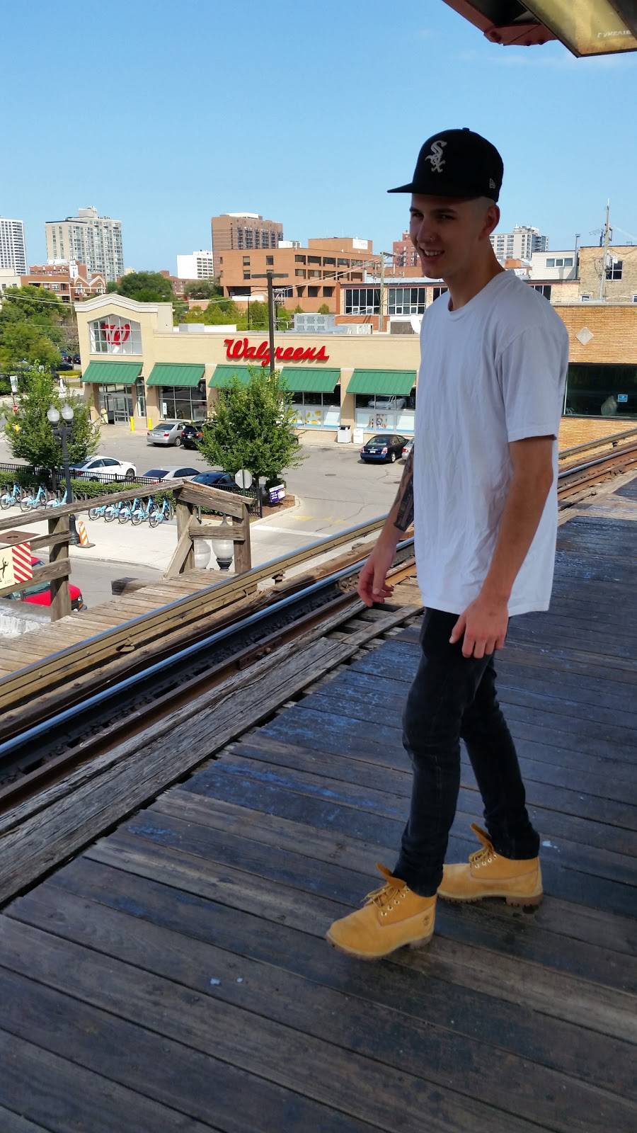 Subway Restaurants | restaurant | 3952 N Sheridan Rd, Chicago, IL 60613, USA | 7736986962 OR +1 773-698-6962