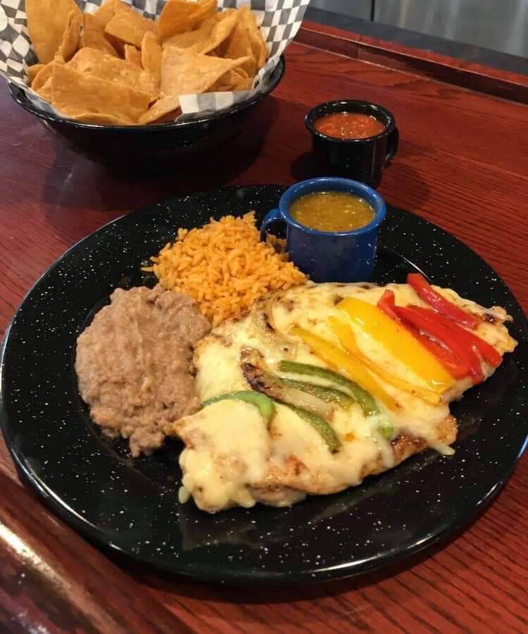 Riviera Maya Mexican Bar & Grill | restaurant | 4 Wellington St, Leamington, ON N8H 4P9, Canada | 5193264142 OR +1 519-326-4142