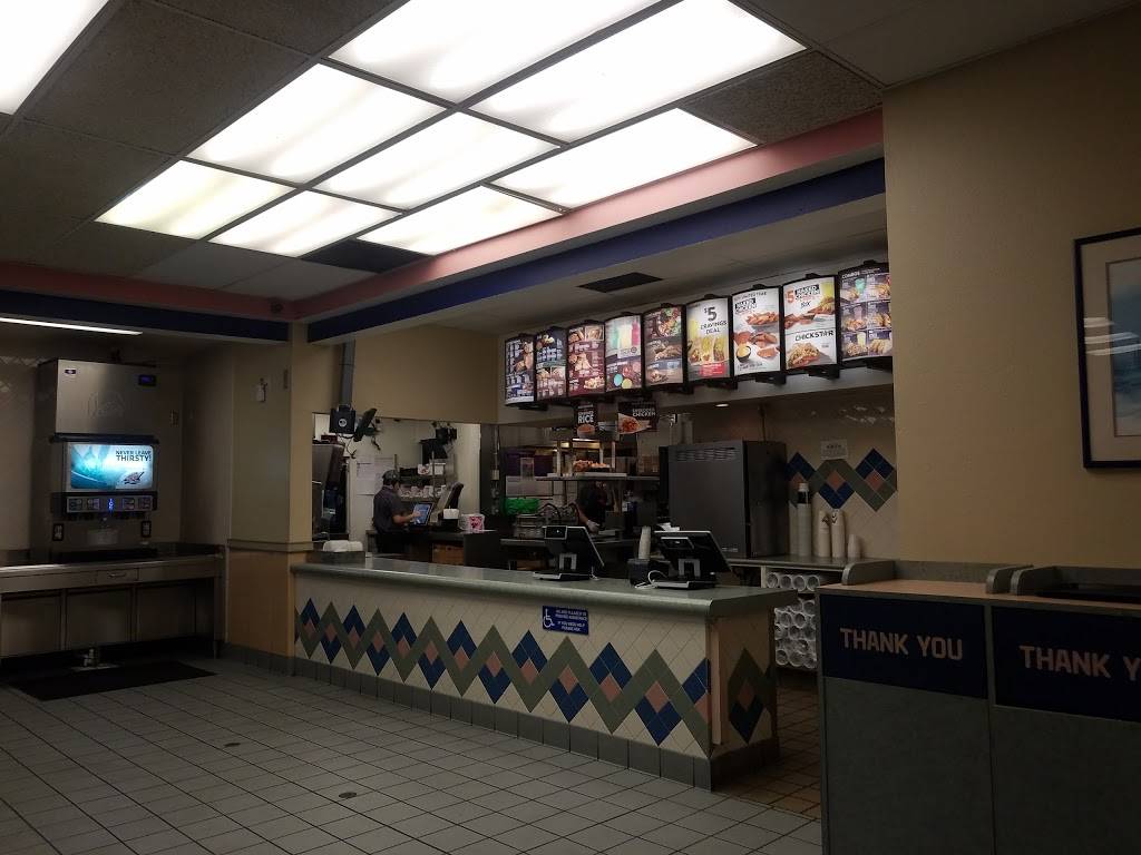 Taco Bell | meal takeaway | 4718 Green River Rd, Corona, CA 92880, USA | 9513729579 OR +1 951-372-9579