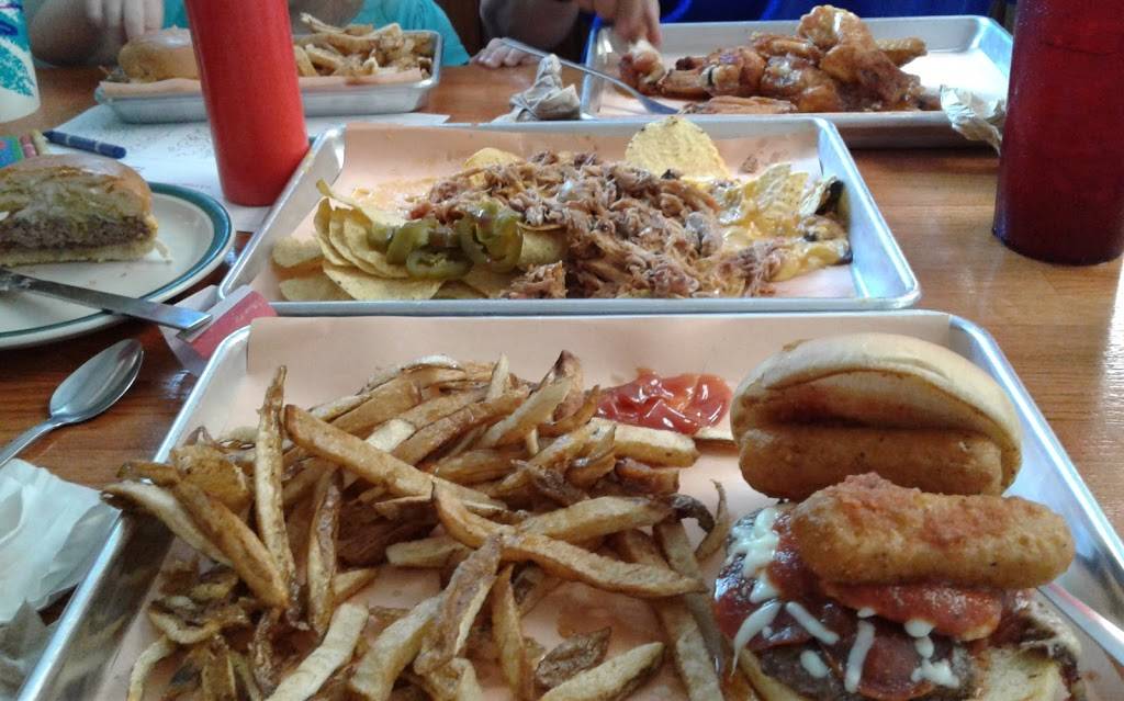 Russells Restaurant | restaurant | 11107 Hartstown Rd, Linesville, PA 16424, USA | 8146835505 OR +1 814-683-5505