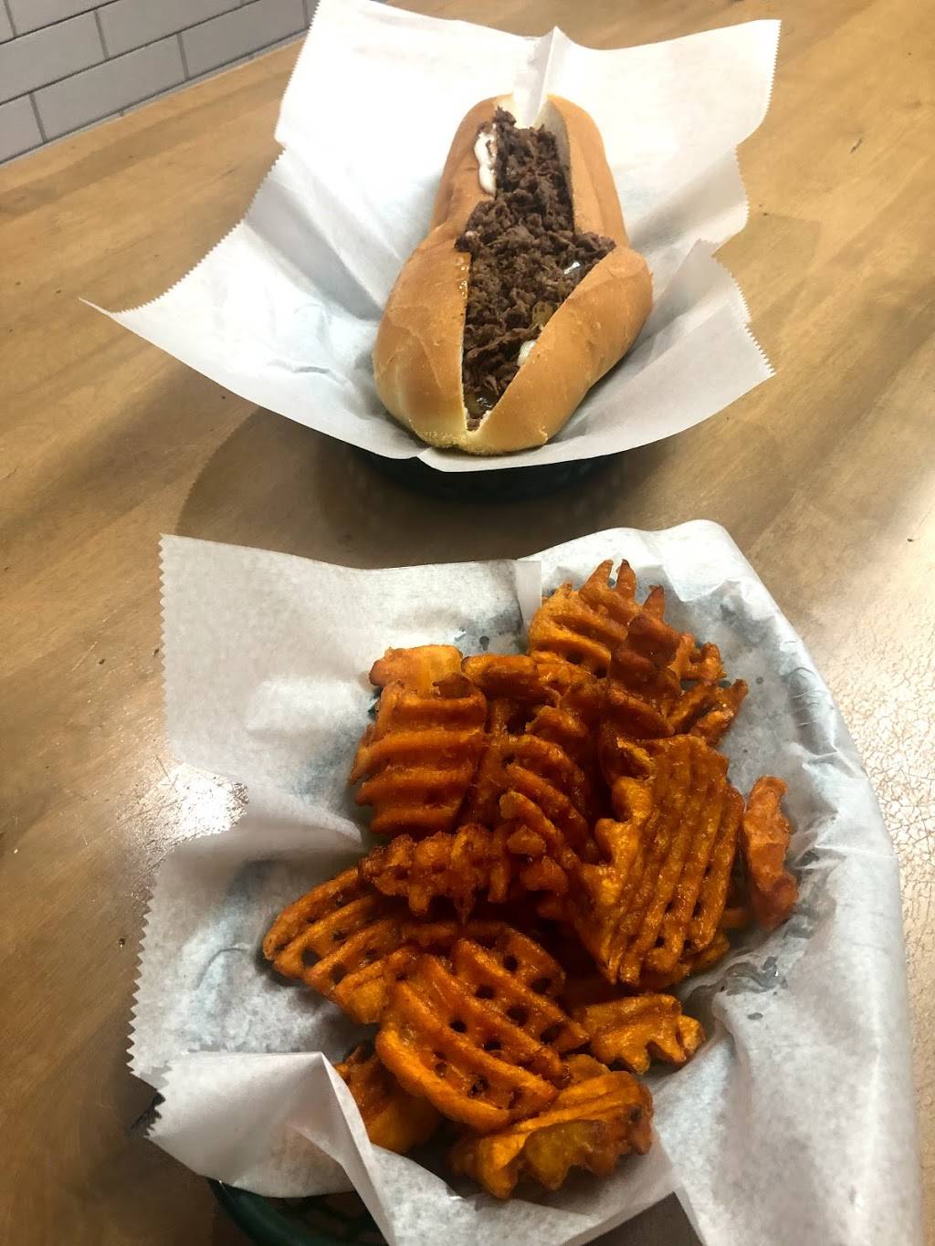 Claymont Steak Shop | restaurant | 2720 Concord Pike, Wilmington, DE 19803, USA | 3024781500 OR +1 302-478-1500