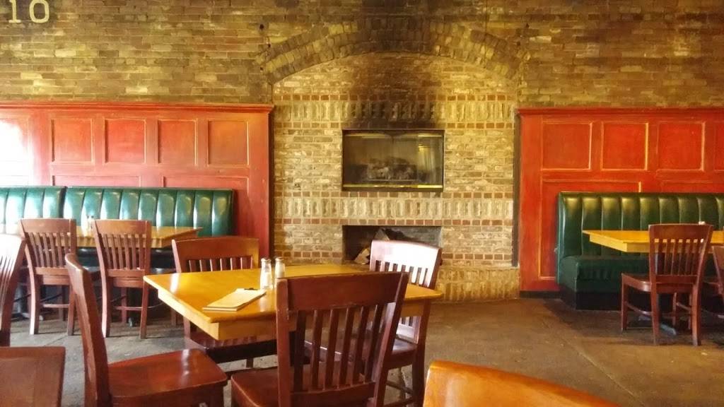 Freight House Restaurant | restaurant | 200 Railroad St SW #2533, Hartselle, AL 35640, USA | 2567734600 OR +1 256-773-4600