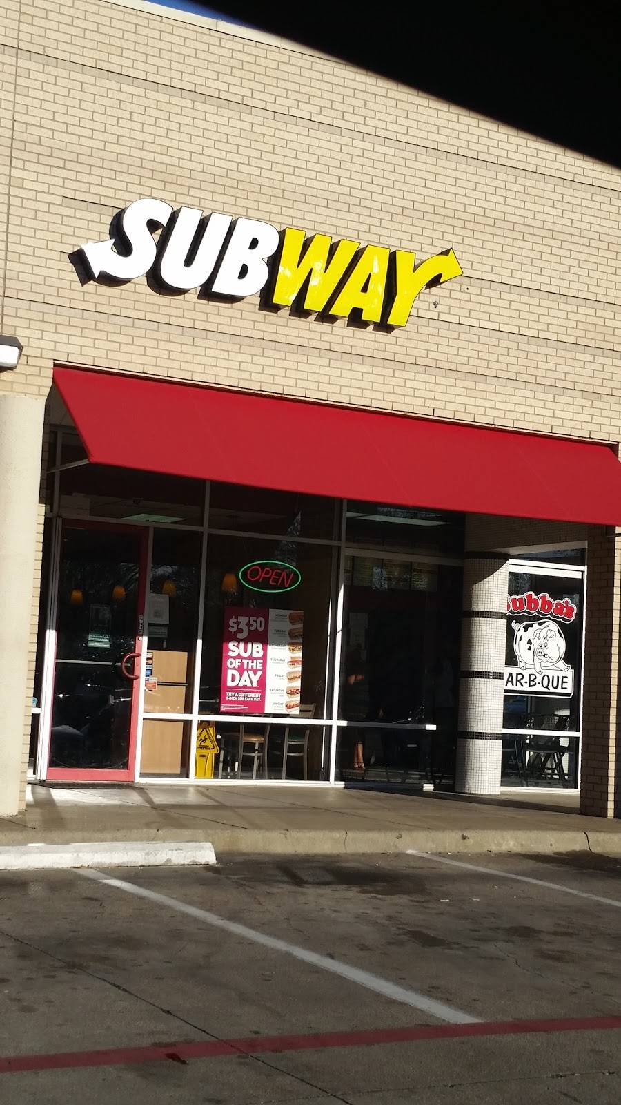 Subway | restaurant | 4353 Gannon Lane Suite 102 Redbird Oaks Shopping Center, Dallas, TX 75237, USA | 9722966000 OR +1 972-296-6000