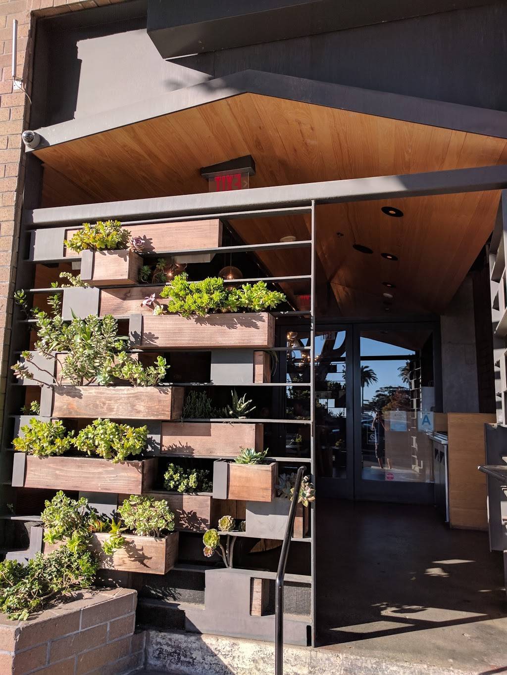 SUGARFISH | restaurant | 1345 2nd St, Santa Monica, CA 90401, USA | 3103933338 OR +1 310-393-3338