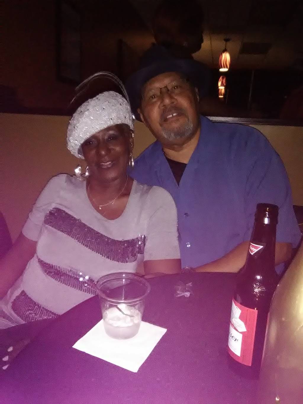 Anthonys Place | restaurant | 389 S Green Rd, Cleveland, OH 44121, USA | 2165317085 OR +1 216-531-7085