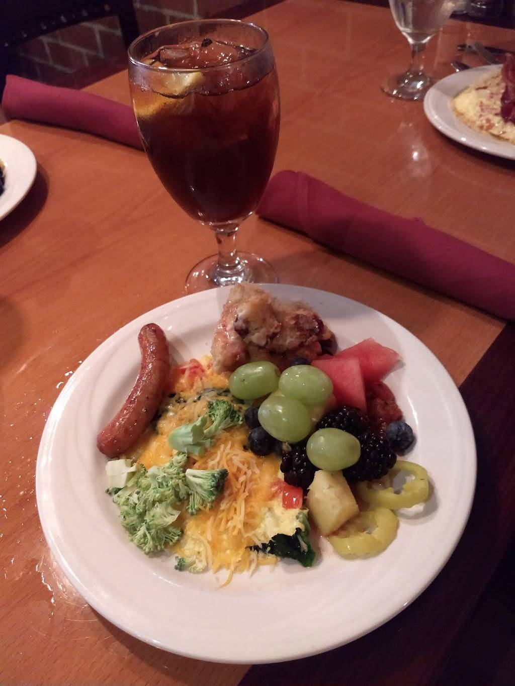 Bills Smokehouse | restaurant | 305 E Washington Center Rd, Fort Wayne, IN 46825, USA | 2604840411 OR +1 260-484-0411