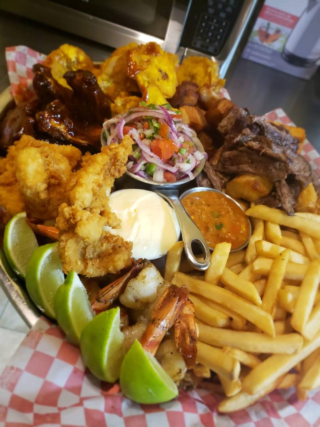 Sazon Latino | restaurant | 20 Bradstock Rd, North York, ON M9M 1M8, Canada | 4167444127 OR +1 416-744-4127