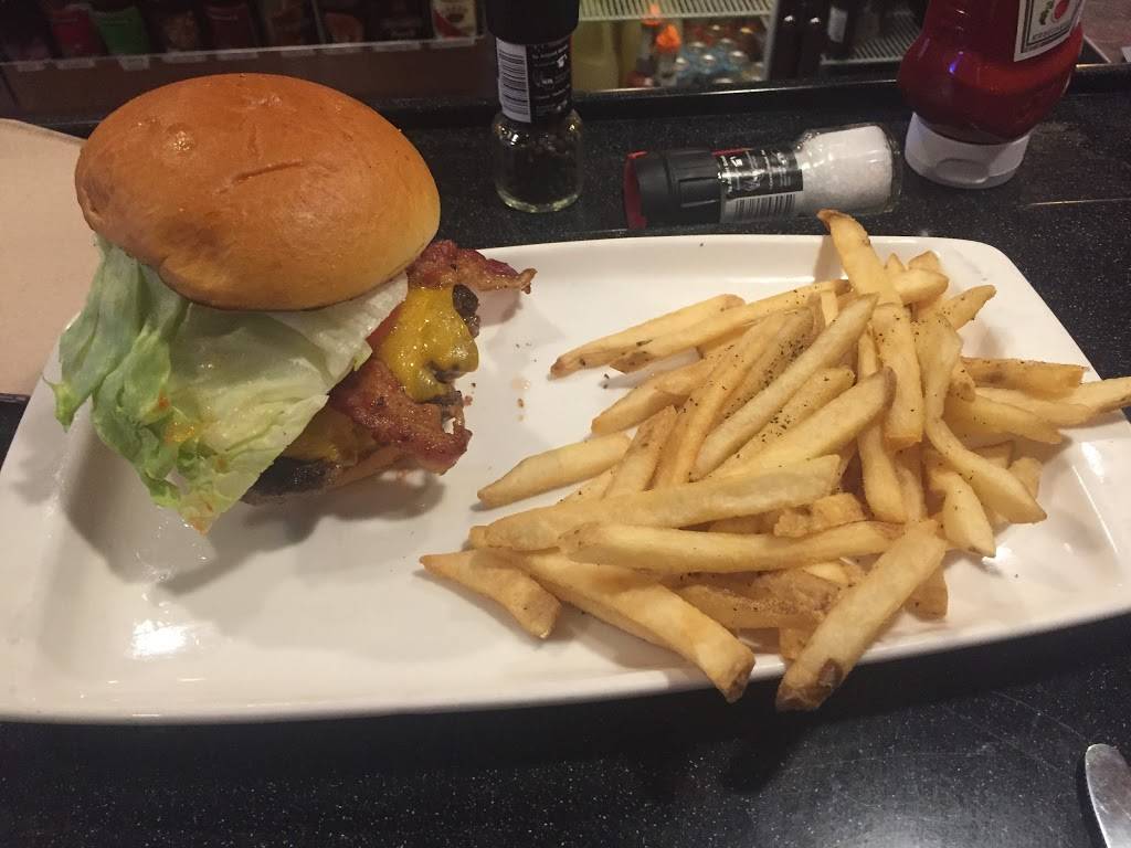 Applebees Grill + Bar | restaurant | 320 Apache Mall, Rochester, MN 55902, USA | 5072520155 OR +1 507-252-0155