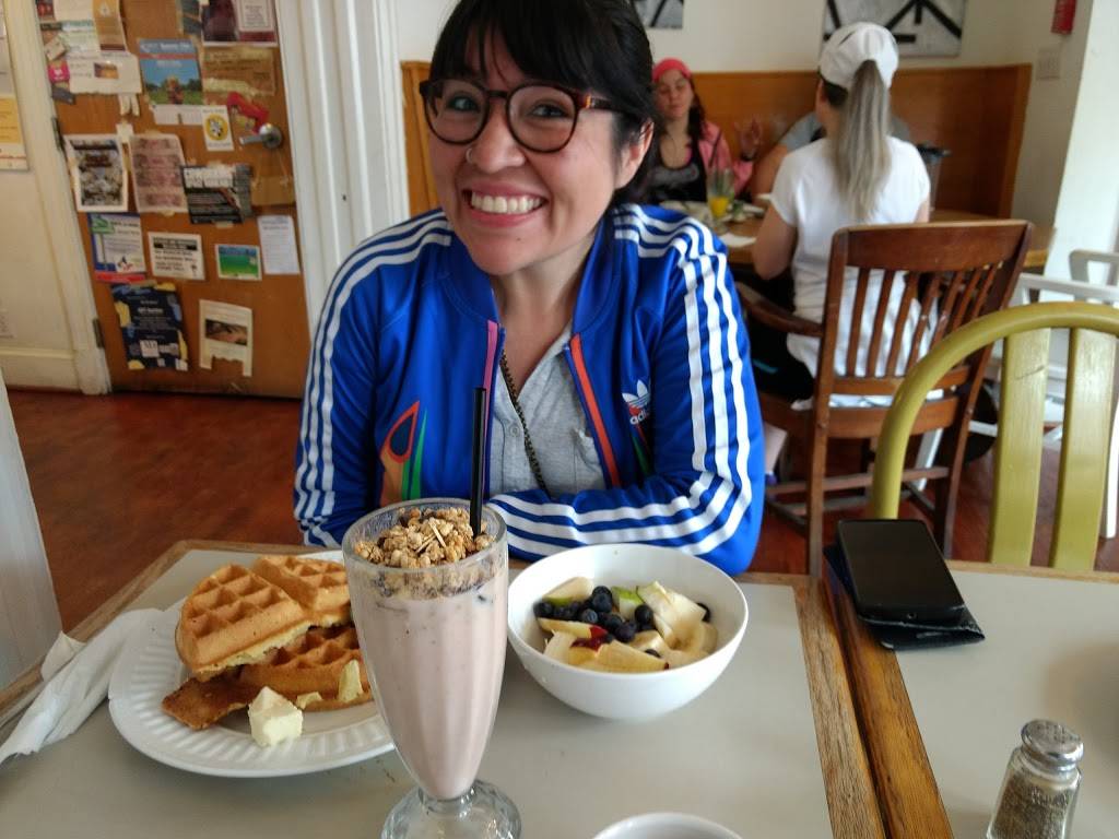 Dos Gringos | restaurant | 3116 Mt Pleasant St NW, Washington, DC 20010, USA | 2024621159 OR +1 202-462-1159