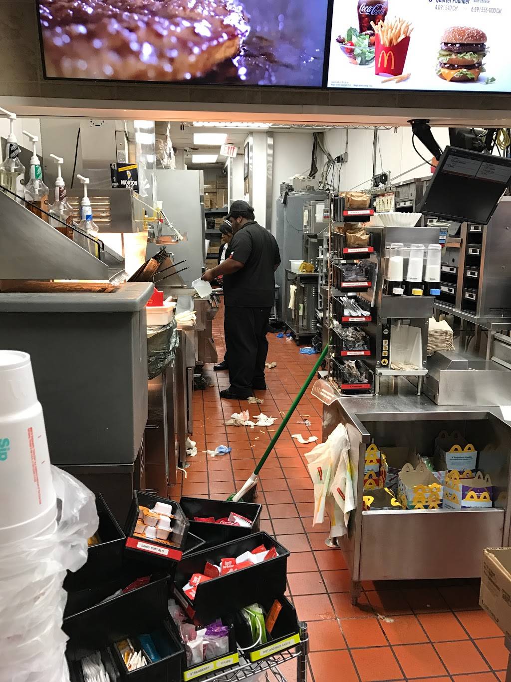 McDonalds | cafe | 1425 NE 163rd St, North Miami Beach, FL 33162, USA | 3059455287 OR +1 305-945-5287