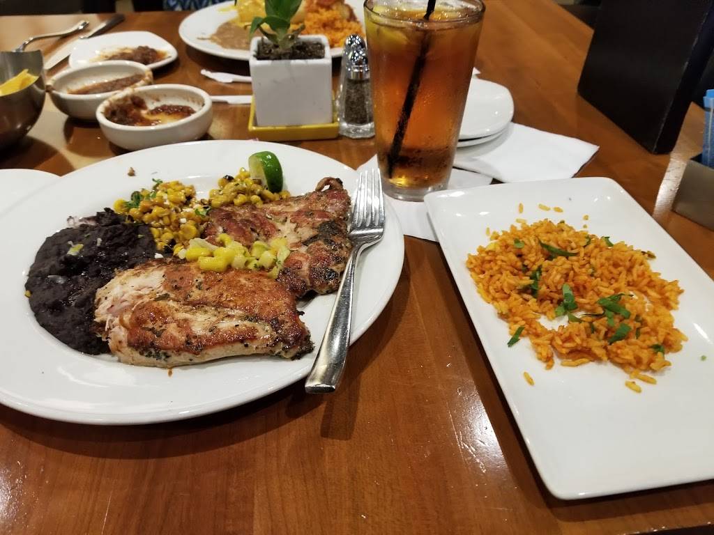 Cantina Laredo | restaurant | 300 West Market, Bloomington, MN 55425, USA | 9524068311 OR +1 952-406-8311