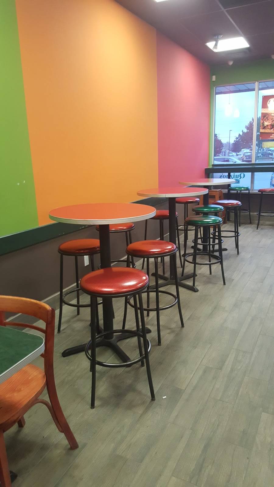 Quiznos | restaurant | Strip Mall Plaza, 222 Bell Blvd Unit 14, Belleville, ON K8P 5L7, Canada | 6139677703 OR +1 613-967-7703