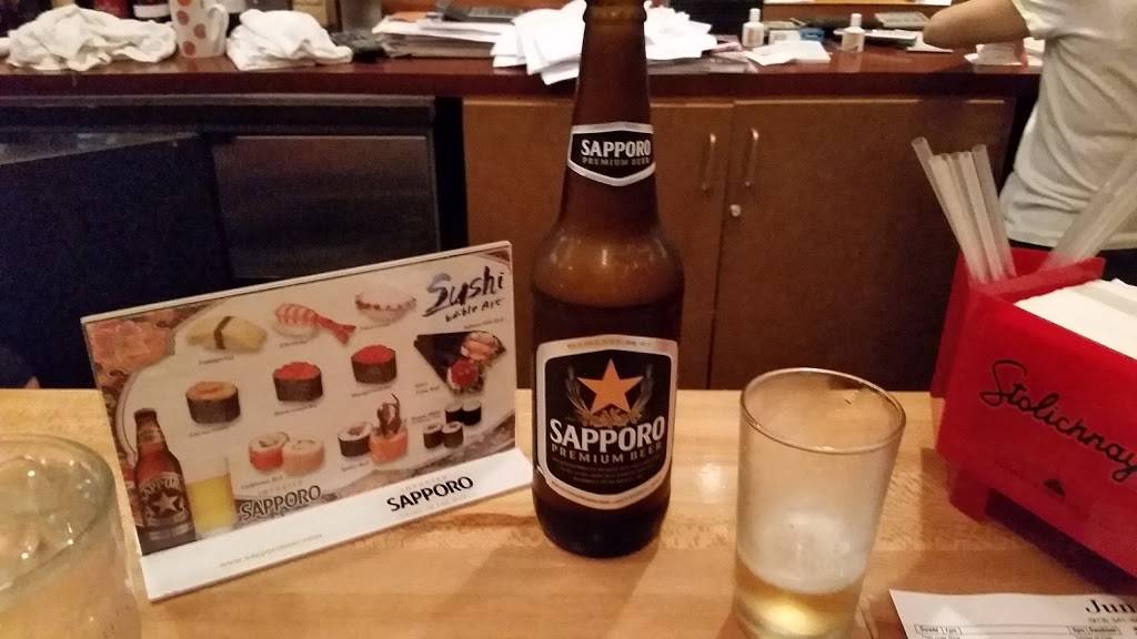 Juns | restaurant | 7660 State Line Rd, Prairie Village, KS 66208, USA | 9133414924 OR +1 913-341-4924