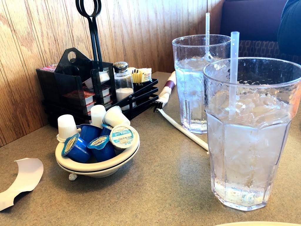 The Creamery Crossing | restaurant | 2 S Pine Dr, Circle Pines, MN 55014, USA | 7637109112 OR +1 763-710-9112